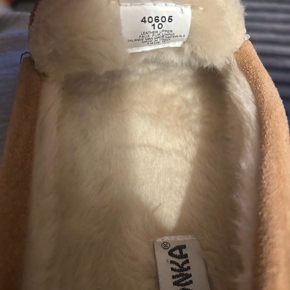 Minnetonka Women's Brown Suede Moccasins 10 - Picture 6 of 6